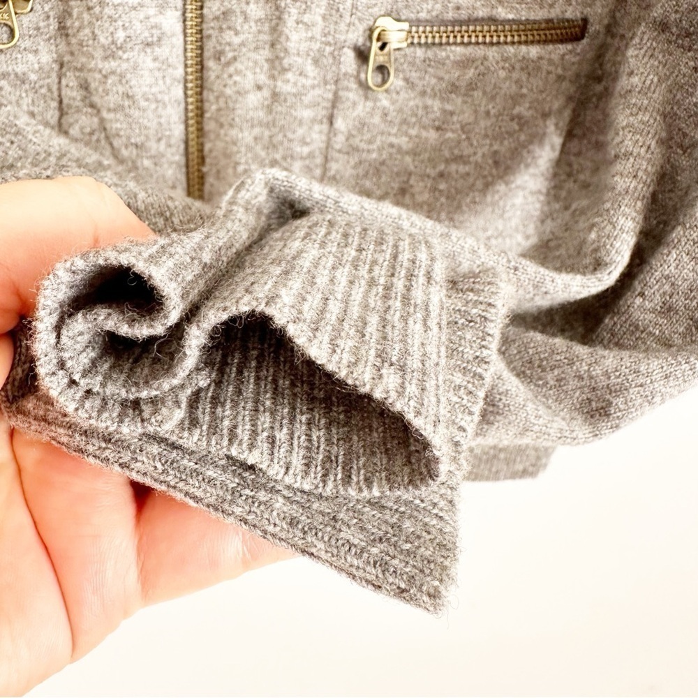J.Crew Wool and Cashmere Blend Size S Grey with Gold Color Details - Picture 7 of 8